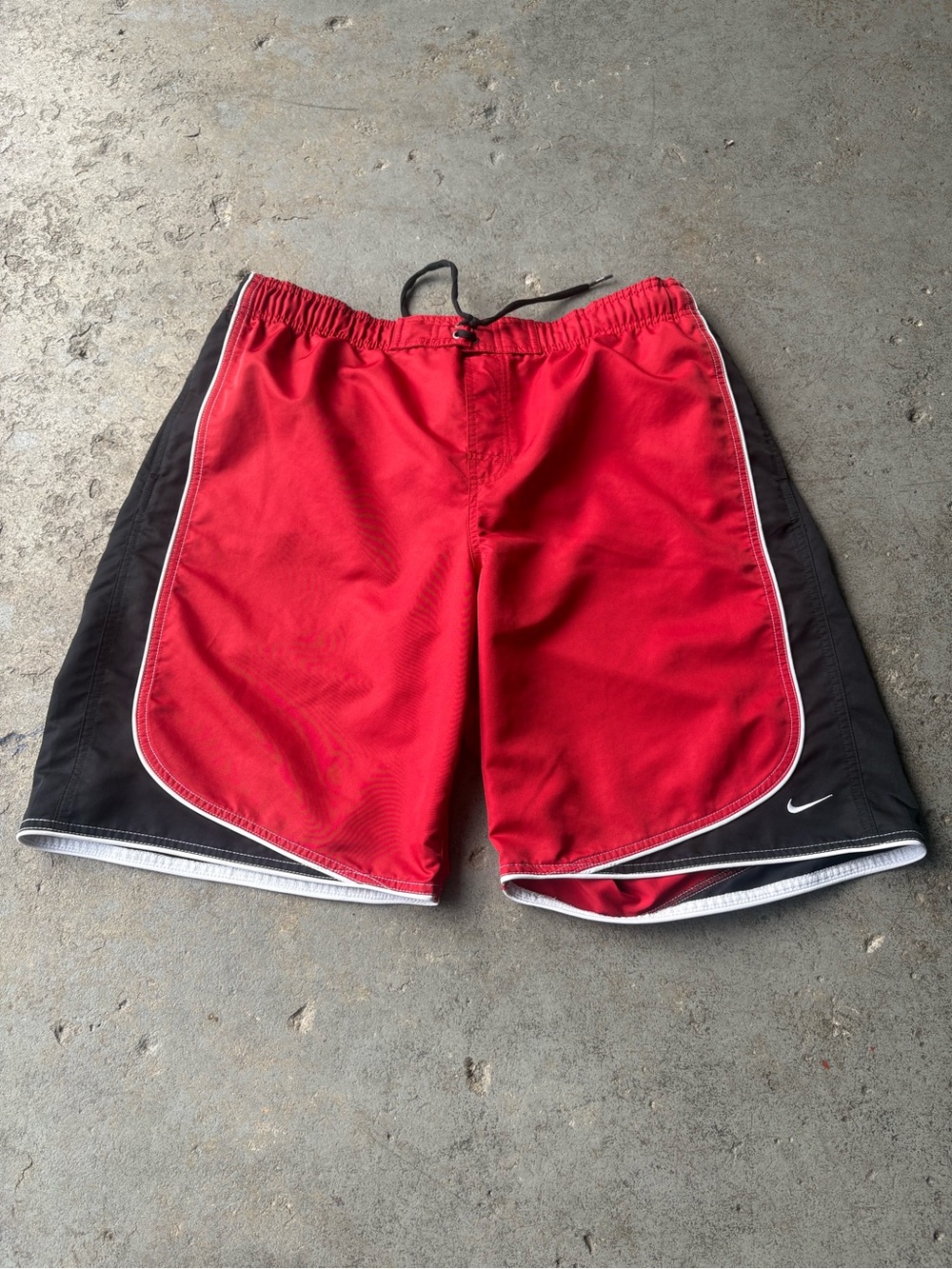 Late 90’s/Early 2000’s Nike Men’s Red & Black Board Shorts